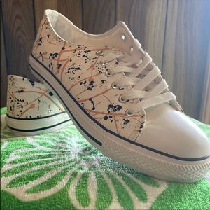 NWOT Women’s Sneakers